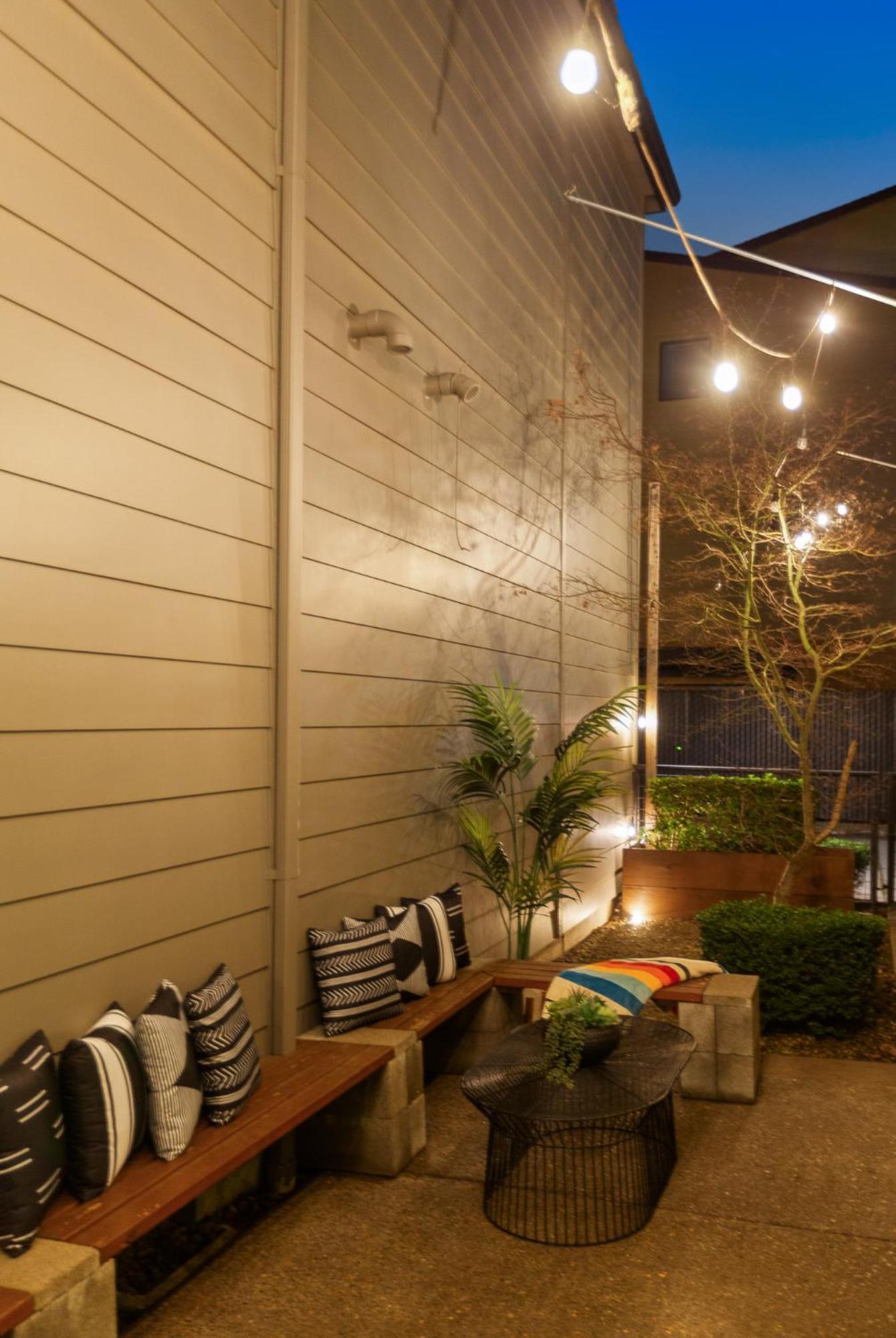 הוילה יוג'ין The Pendleton - Walkable - Arcade Loft - Modern- Light & Bright מראה חיצוני תמונה