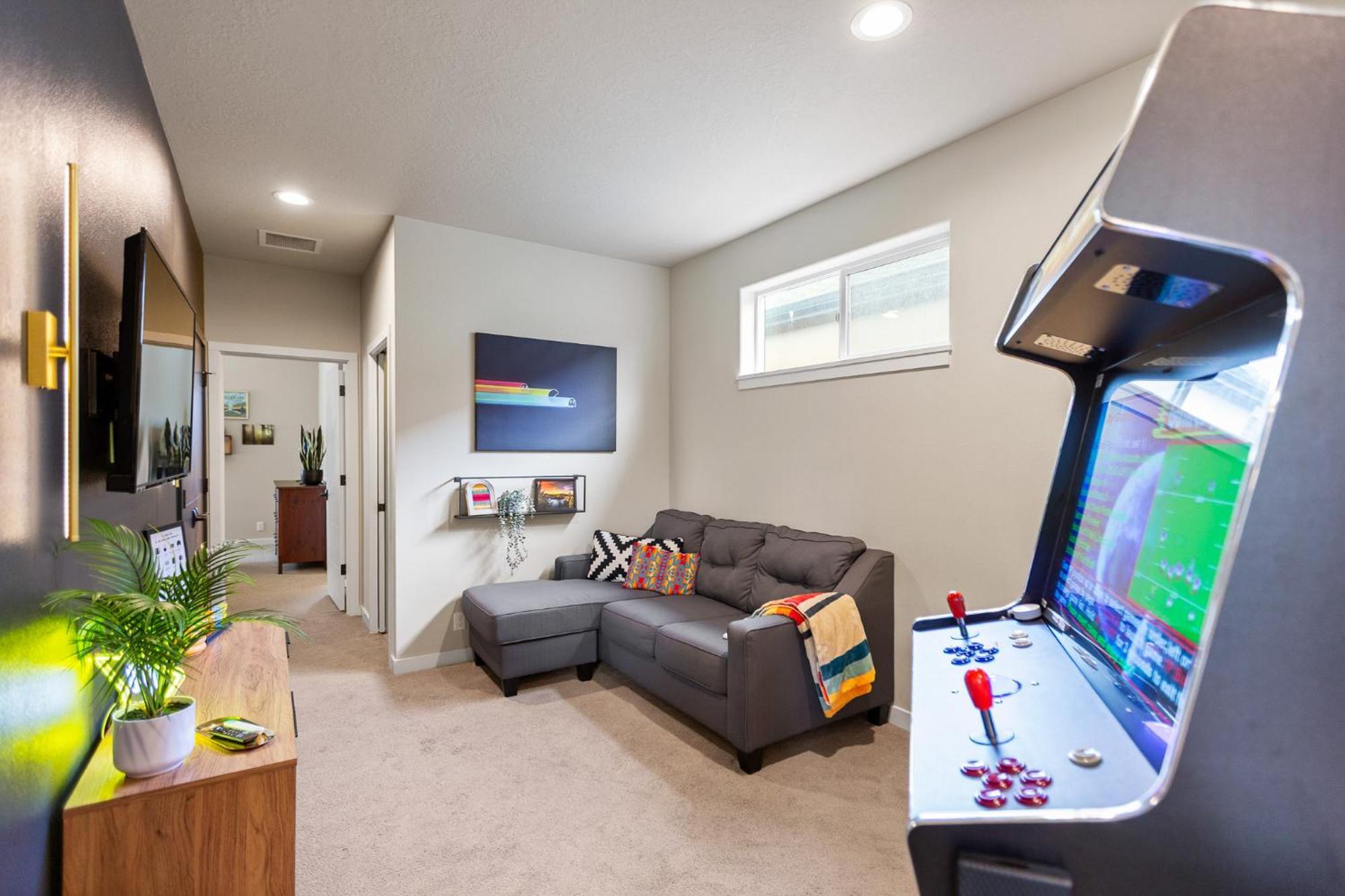הוילה יוג'ין The Pendleton - Walkable - Arcade Loft - Modern- Light & Bright מראה חיצוני תמונה